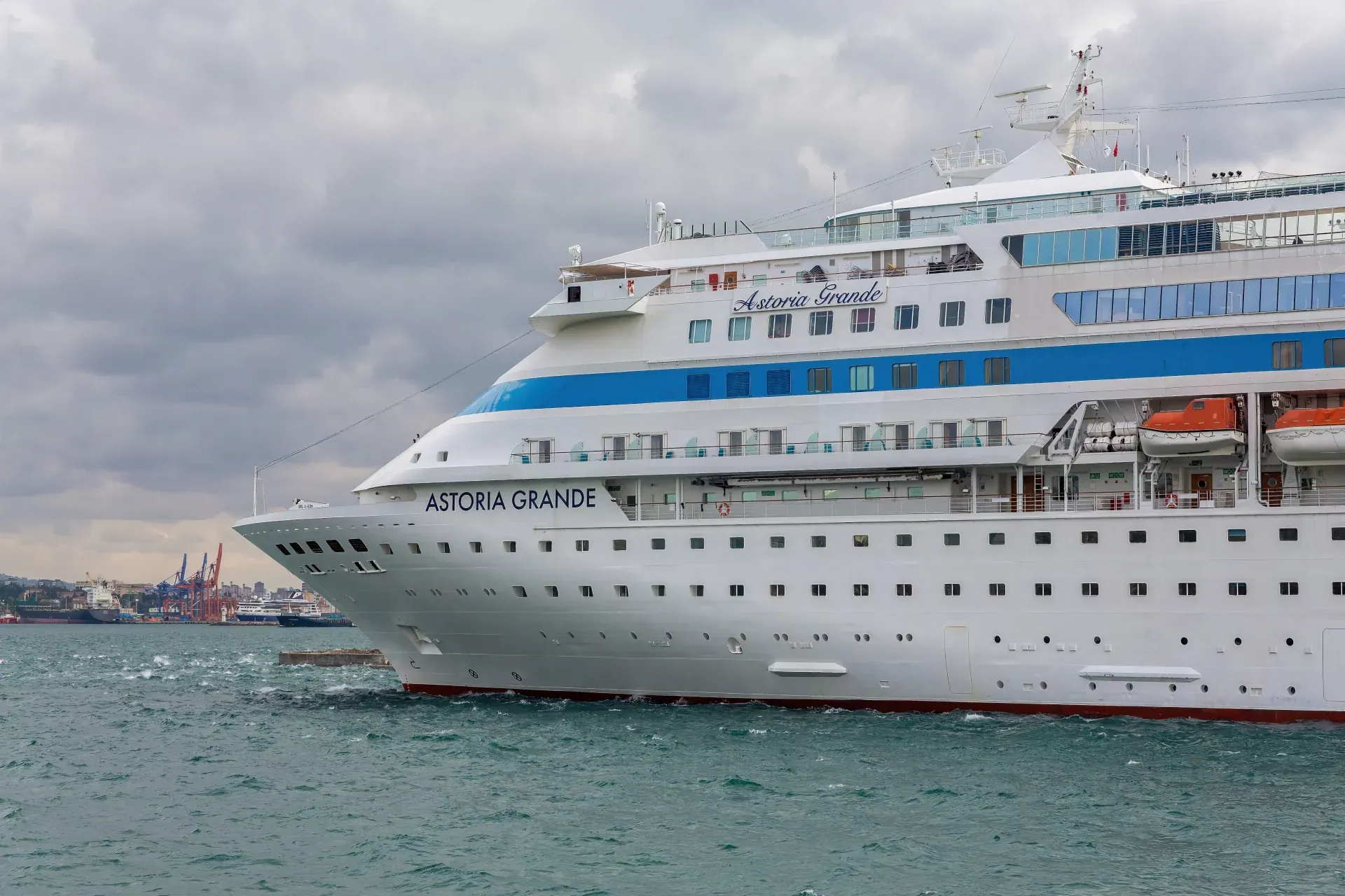 Круиз без виз! Из Сочи в Турцию на Astoria Grande! Круиз без виз! Из Сочи в Турцию на Astoria Grande!
